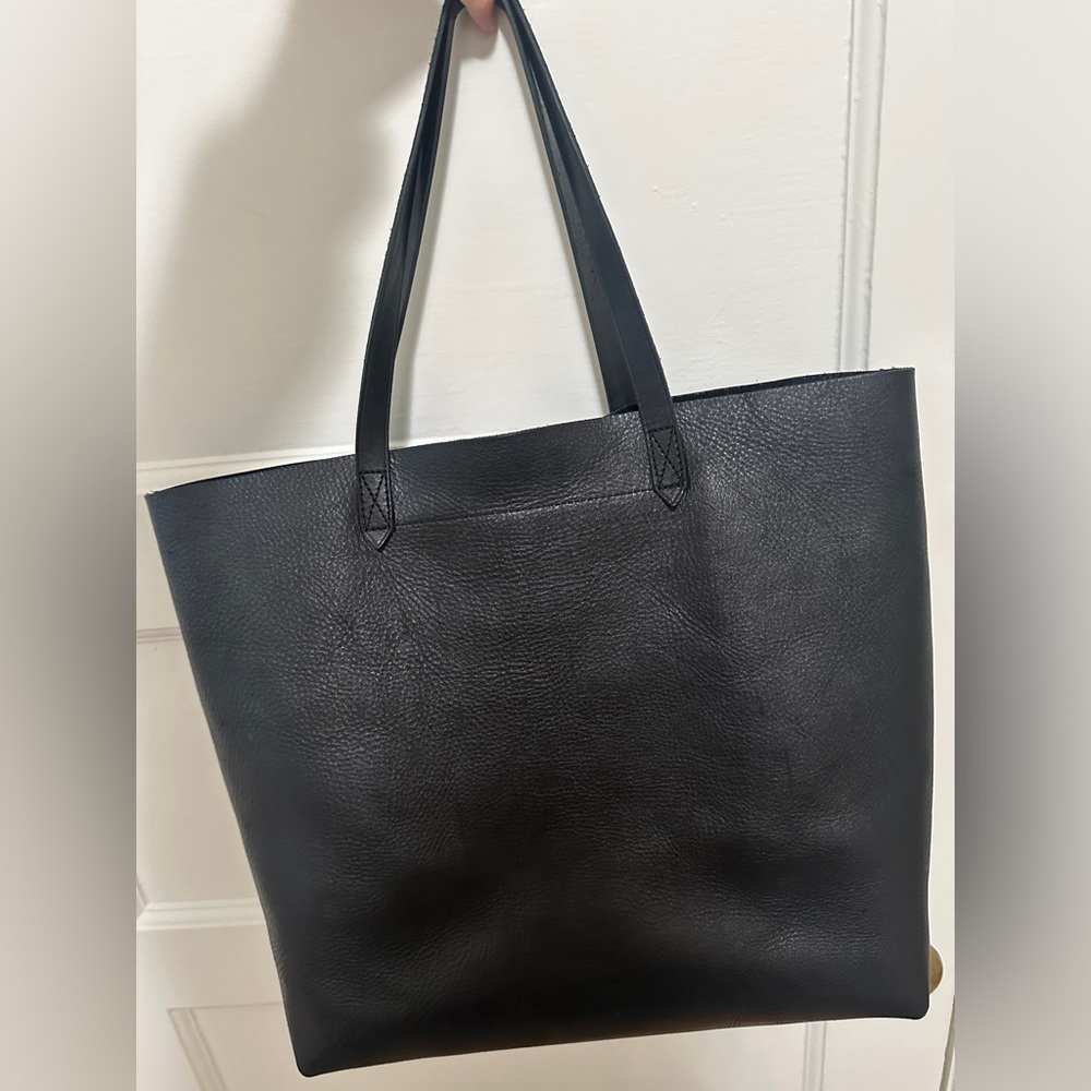 Madewell Transport Tote in True Black